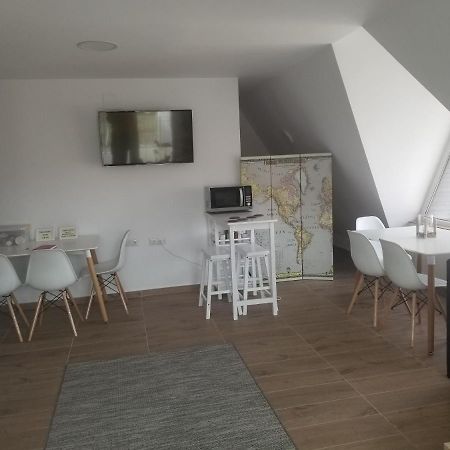 Autentic Adorabil Apartment Albestii Paminteni Exteriör bild