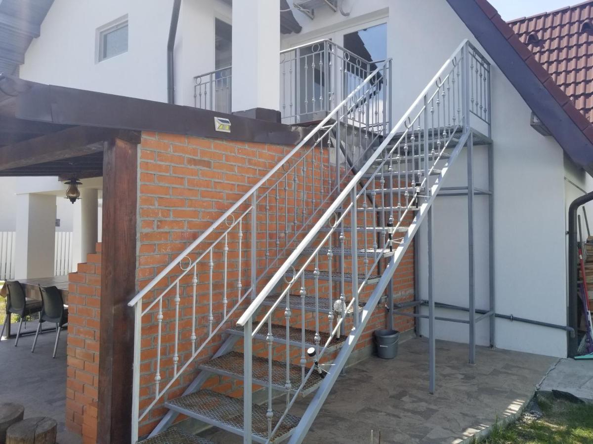 Autentic Adorabil Apartment Albestii Paminteni Exteriör bild